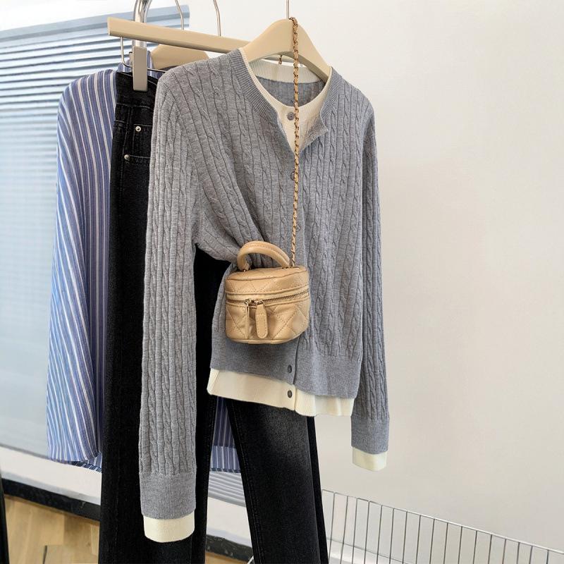 Yellow fake two-piece long-sleeved knitted cardigan women s autumn and winter new women s small crew neck sweater jacket sweater one size fits all серый
Yellow fake two-piece long-sleeved knitted cardigan women s autumn and winter new women s small crew neck sweater jacket sweater one size fits all серый