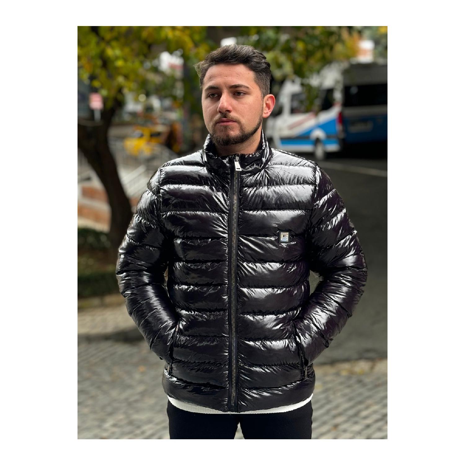 Men s Black Water Repellent Windproof Fabric Stand Collar Shiny Puffer Jacket S чёрный
Men s Black Water Repellent Windproof Fabric Stand Collar Shiny Puffer Jacket S чёрный