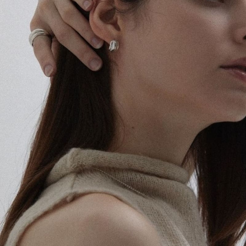 salted Curve earring Silver
salted Curve earring Silver