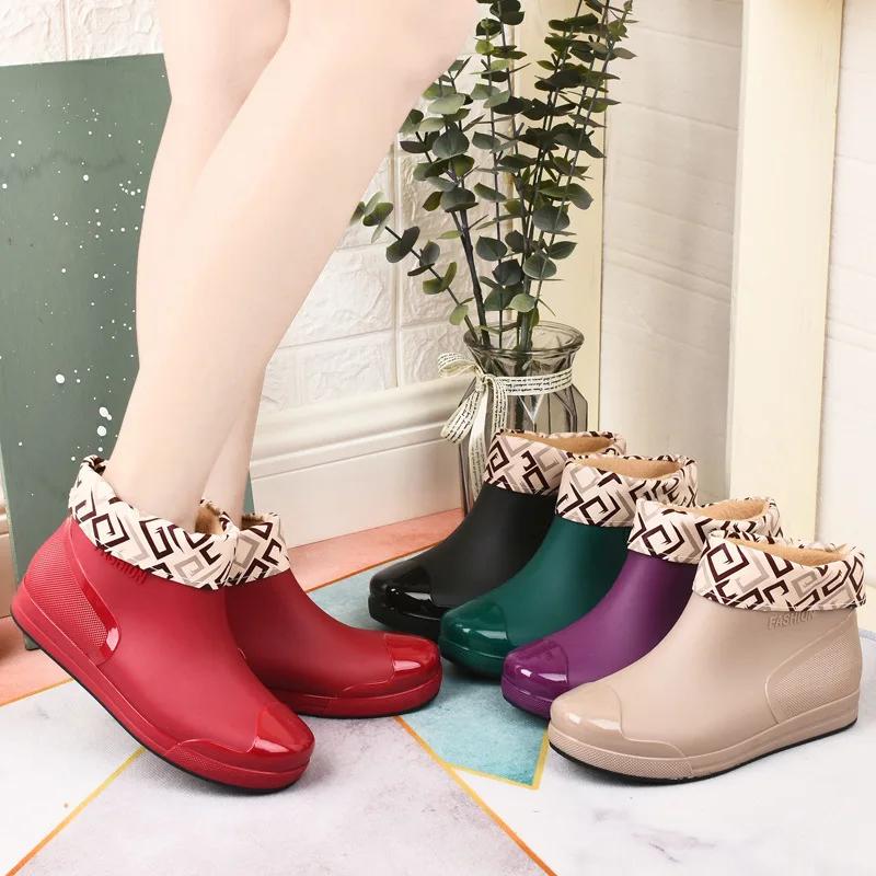 Fashionable Adult Women s Short Booted Rain Shoes Waterproof Non-slip Rubber Shoe Cover Outerwear Durable Water Shoes Wholesale 37
Fashionable Adult Women s Short Booted Rain Shoes Waterproof Non-slip Rubber Shoe Cover Outerwear Durable Water Shoes Wholesale 37