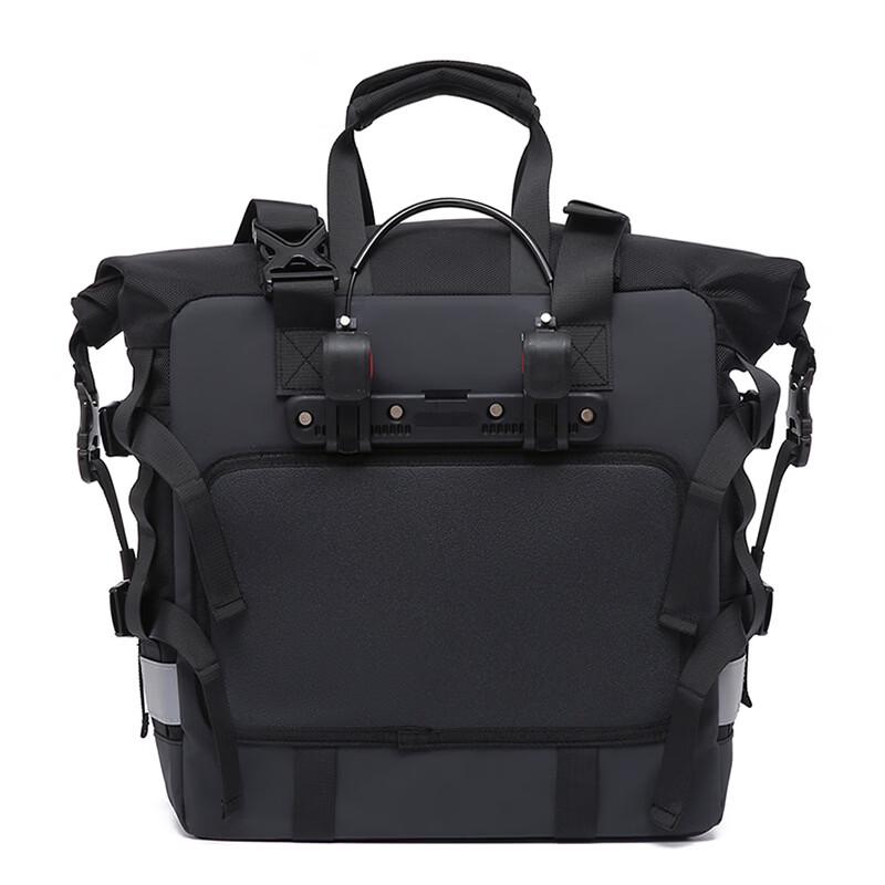 Li Shen Cycling Waist & Crossbody Bag
Li Shen Cycling Waist & Crossbody Bag