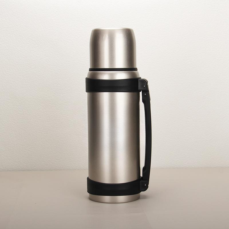 Новый бытовой изоляционный чайник большой емкости из нержавеющей стали 304, чайник с горячей водой, открытая бутылка с водой, тушеный чай, общежитие для пикника на открытом воздухе. 1800ml золотой
Новый бытовой изоляционный чайник большой емкости из нержавеющей стали 304, чайник с горячей водой, открытая бутылка с водой, тушеный чай, общежитие для пикника на открытом воздухе. 1800ml золотой