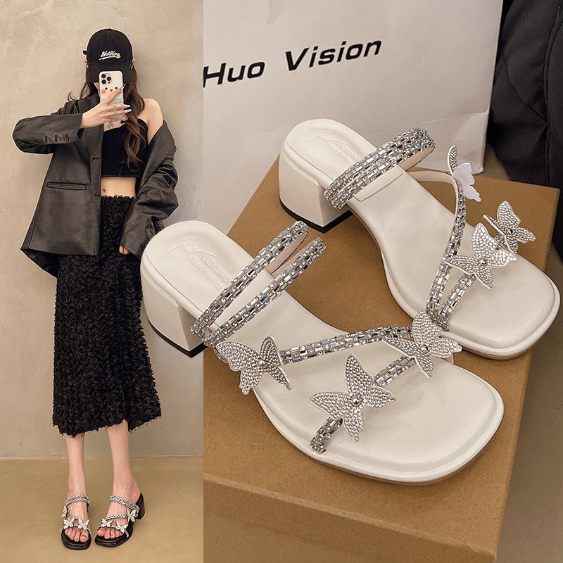 Fashion versatile cool slippers women s outerwear 2025 summer new versatile butterfly rhinestone with skirt slippers 35 чёрный
Fashion versatile cool slippers women s outerwear 2025 summer new versatile butterfly rhinestone with skirt slippers 35 чёрный