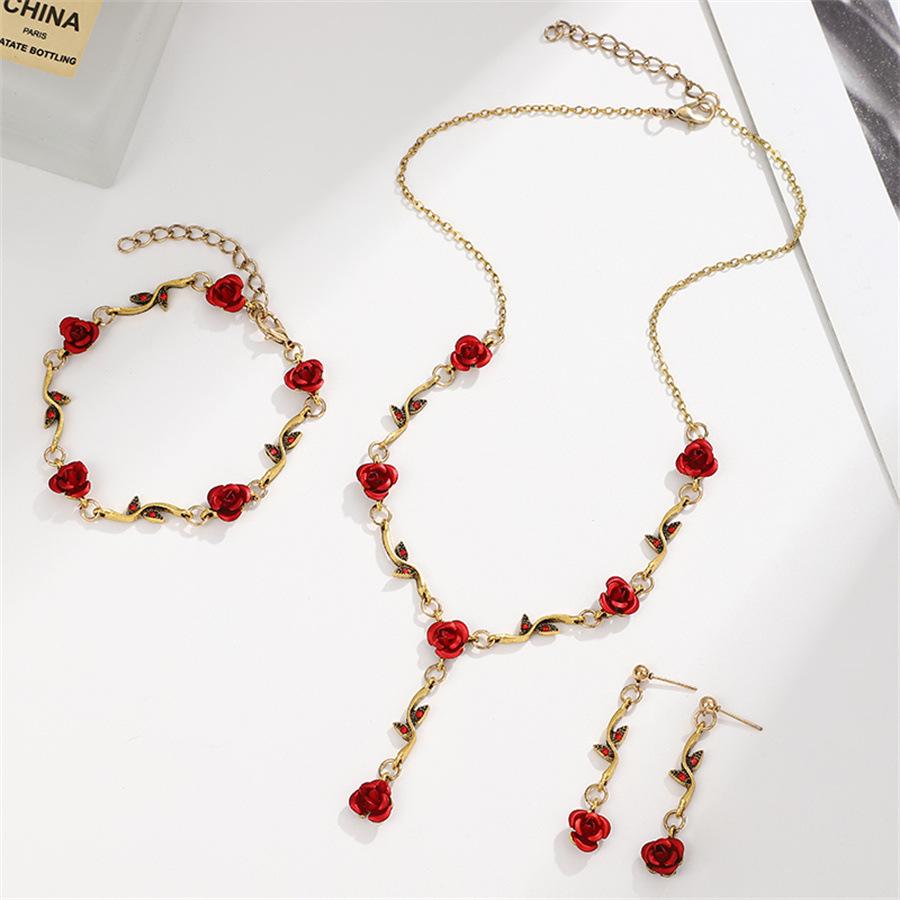 New Vintage French Style Jewelry Set: Red Rose Necklace with Diamond-Studded Flower Pendant
New Vintage French Style Jewelry Set: Red Rose Necklace with Diamond-Studded Flower Pendant