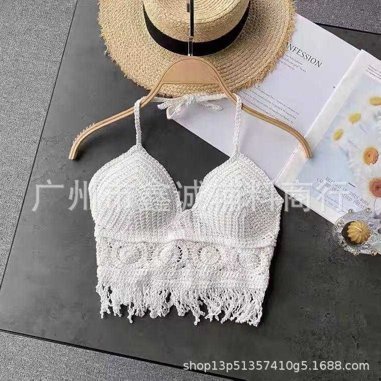 Neck small vest with chest pad, sling inside, shoulder-spilled backrest, hollow tube top, embroidered vest, women s summer short top One size fits all
Neck small vest with chest pad, sling inside, shoulder-spilled backrest, hollow tube top, embroidered vest, women s summer short top One size fits all