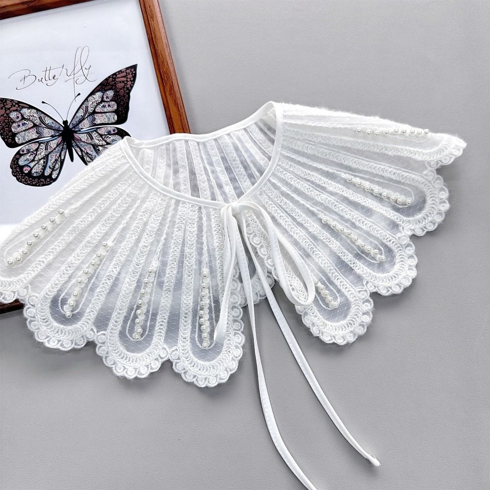 Detachable False Collar Exquisite Lace Neckline Shoulder Decoration Fake Collar Women/girls
Detachable False Collar Exquisite Lace Neckline Shoulder Decoration Fake Collar Women/girls