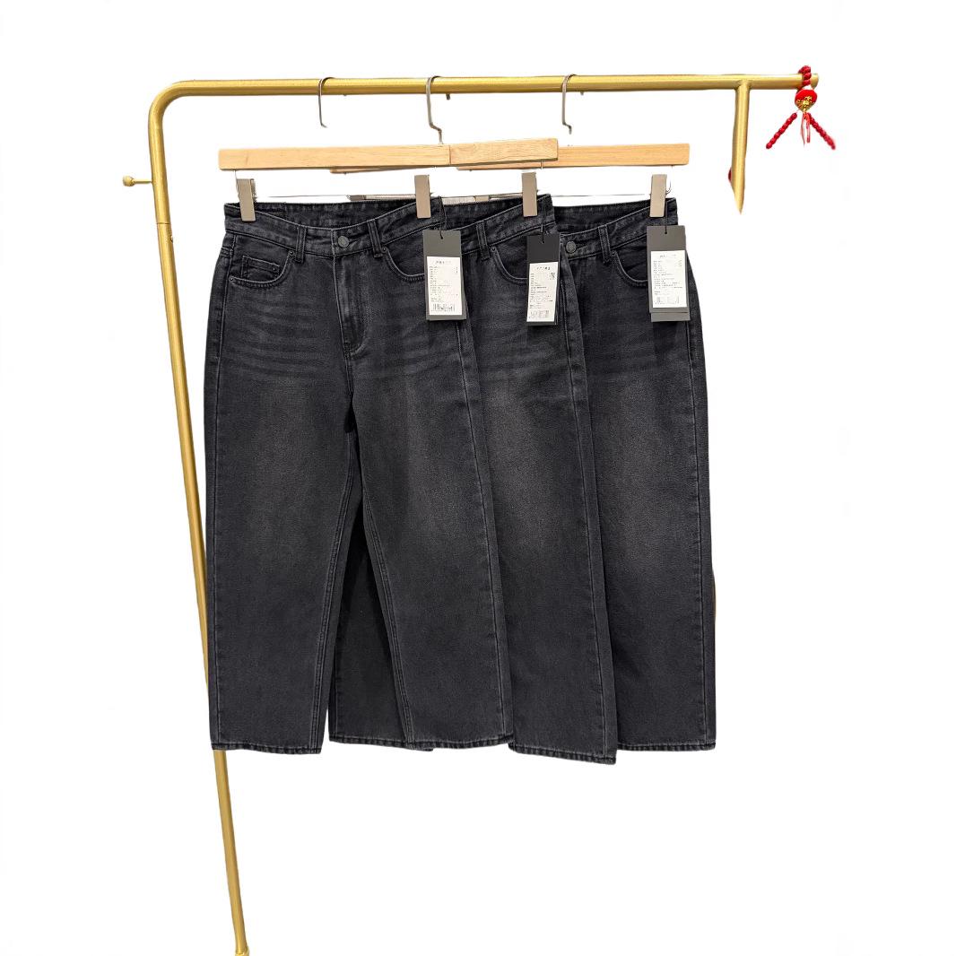 Versatile Women s Black Washed Cotton High-Waist Cropped Tapered Pants - Spring Collection 29
Versatile Women s Black Washed Cotton High-Waist Cropped Tapered Pants - Spring Collection 29