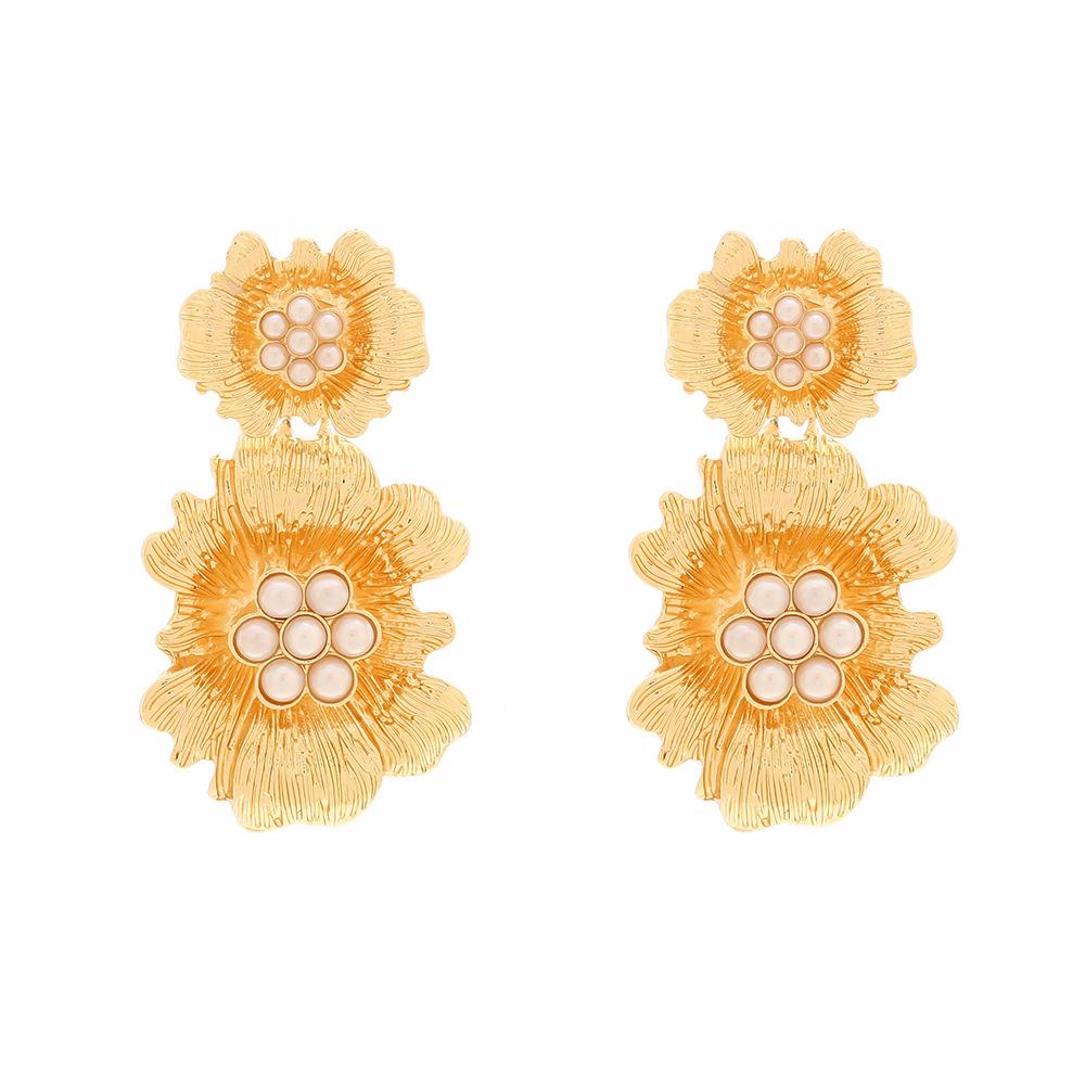 DIGADAGU Metal Imitation Pearl Flower Dangle Earrings New Classic Vintage Earrings Women Daily Zircon Accessories золотий
DIGADAGU Metal Imitation Pearl Flower Dangle Earrings New Classic Vintage Earrings Women Daily Zircon Accessories золотий