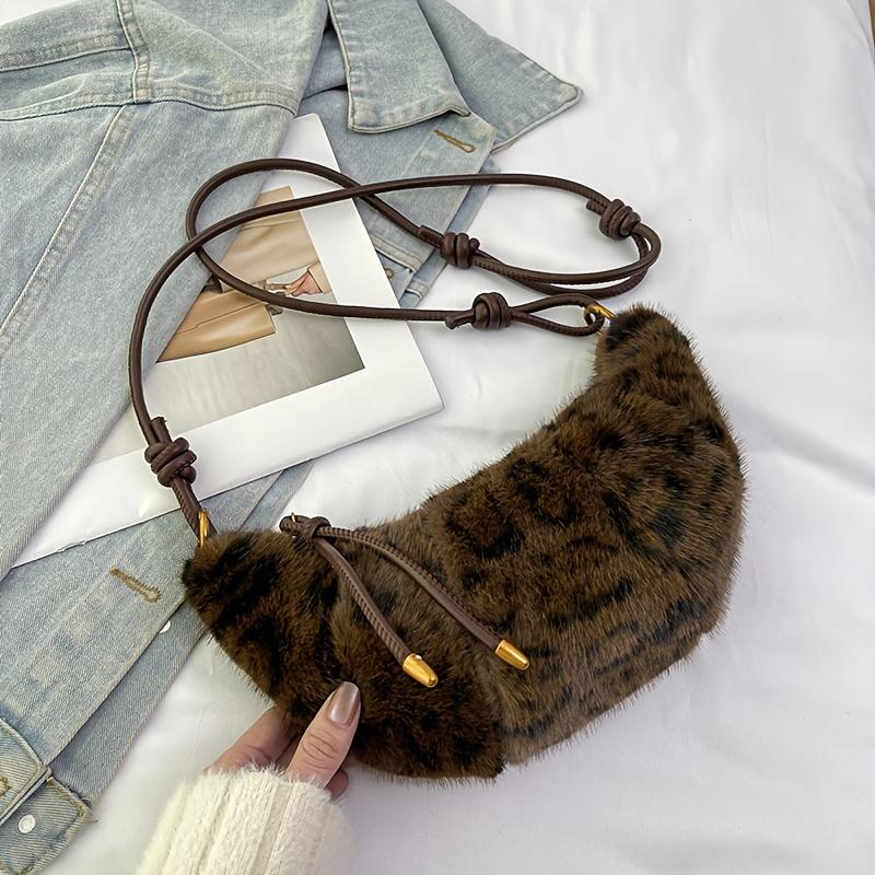 Plush Leopard Print Shoulder Bag Women Designer Croissant Crossbody Bag, Furry Autumn Winter Commuter Purse Fashion Small Bag
Plush Leopard Print Shoulder Bag Women Designer Croissant Crossbody Bag, Furry Autumn Winter Commuter Purse Fashion Small Bag