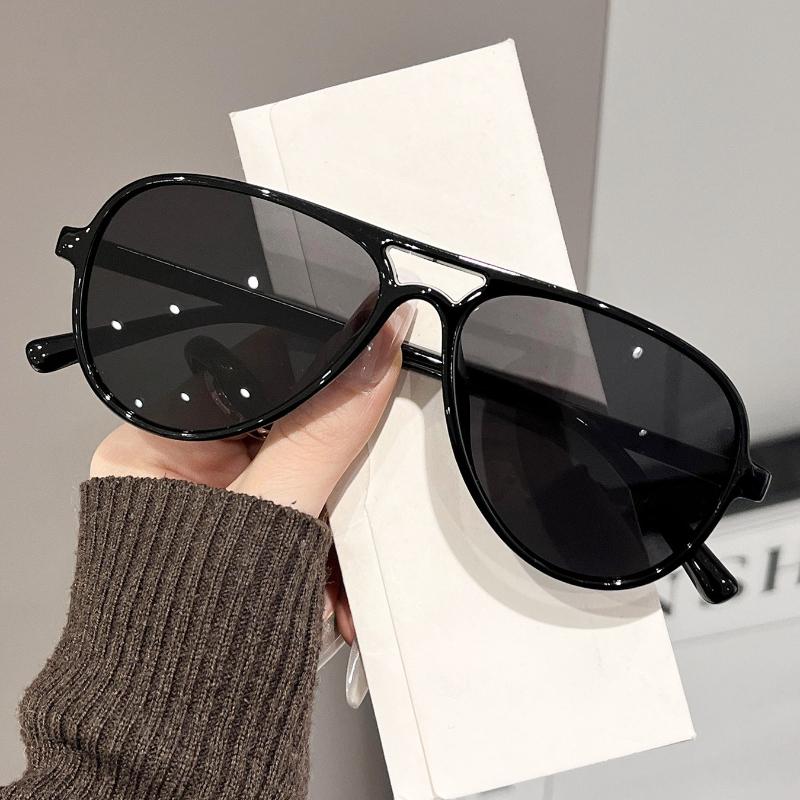 Double Bridges Pilot Sunglasses Anti-UV Beach Eye Protection Black Shades Glasses Travel Accessories Retro Sunglasses Women Men
Double Bridges Pilot Sunglasses Anti-UV Beach Eye Protection Black Shades Glasses Travel Accessories Retro Sunglasses Women Men