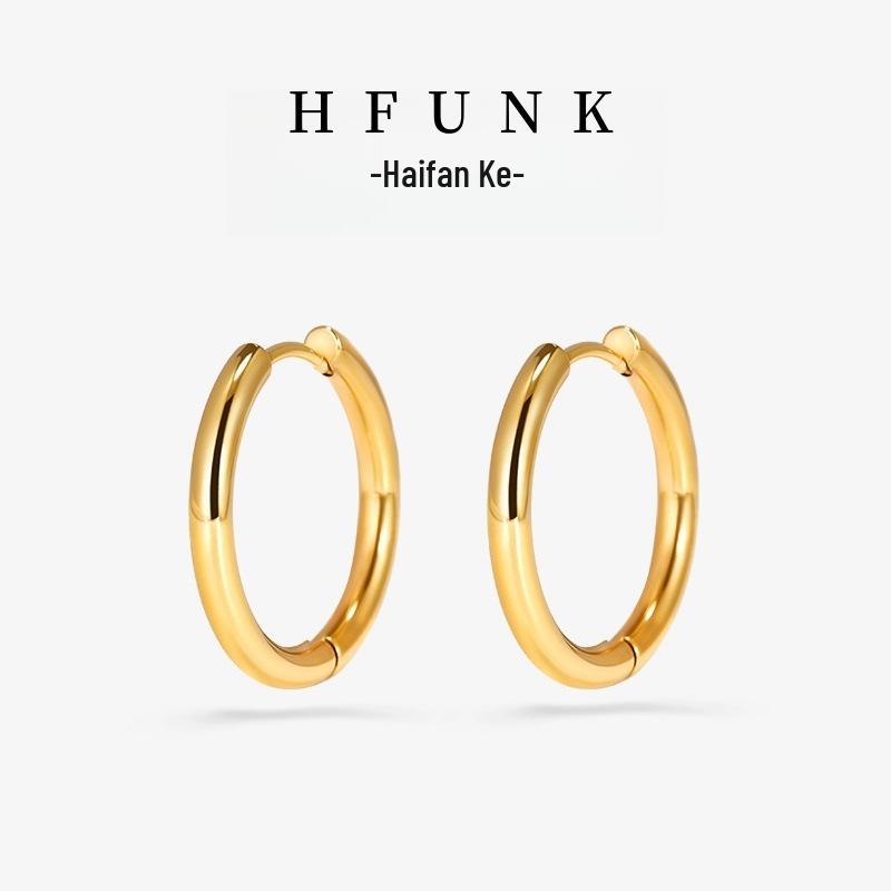 Women s Plain Hoop Earrings: High-End Style, Small & Versatile, Fashionable Colorfast Design, Face-Slimming Effect. Non-Fading Finish
Women s Plain Hoop Earrings: High-End Style, Small & Versatile, Fashionable Colorfast Design, Face-Slimming Effect. Non-Fading Finish