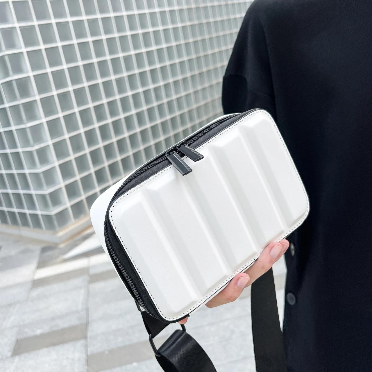 Pu Zipper Hard Shell Elegant And Fashionable Crossbody Bag New Legal Mini Simple Versatile Small Square Bag Premium
Pu Zipper Hard Shell Elegant And Fashionable Crossbody Bag New Legal Mini Simple Versatile Small Square Bag Premium