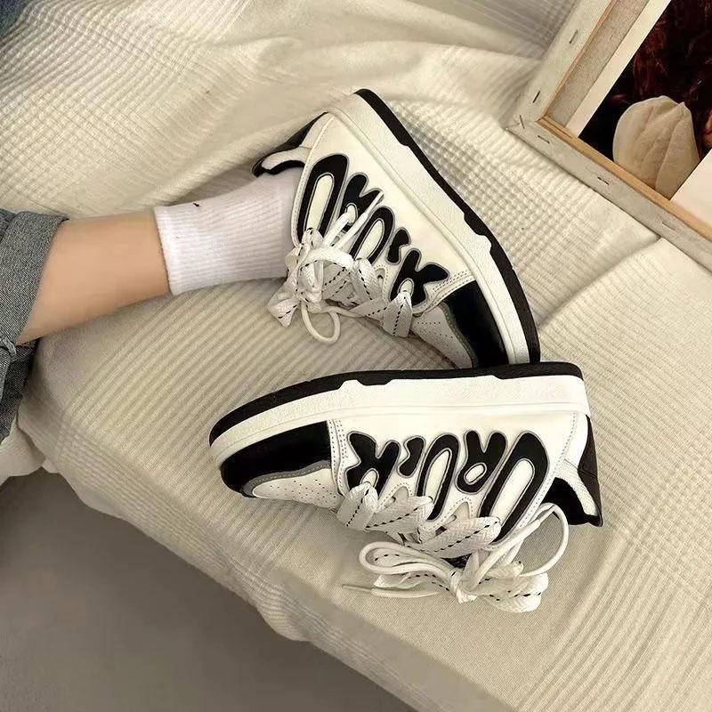 Черно-белые туфли для досок в тон с буквами, универсальная студенческая обувь немецкого тренировочного нишевого дизайна 40 чёрный
Черно-белые туфли для досок в тон с буквами, универсальная студенческая обувь немецкого тренировочного нишевого дизайна 40 чёрный