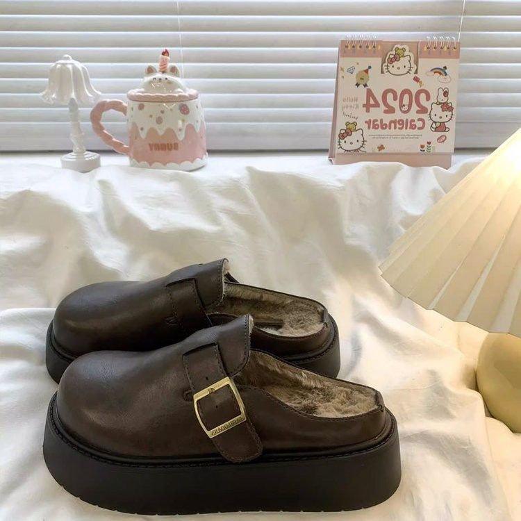 Popular Birkenstock bag head half slippers women s outer wear 2025 new autumn and winter leather surface velvet thick bottom Birkenstock cotton slipp 40
Popular Birkenstock bag head half slippers women s outer wear 2025 new autumn and winter leather surface velvet thick bottom Birkenstock cotton slipp 40