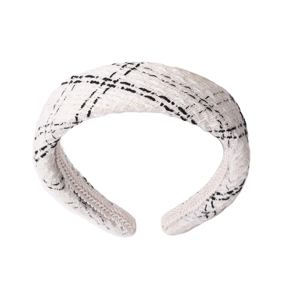 Checkered Embroidered Classic Minimalist Design Headband With Temperament For Autumn And Winter Hair Accessories&For Any Occasio білий
Checkered Embroidered Classic Minimalist Design Headband With Temperament For Autumn And Winter Hair Accessories&For Any Occasio білий