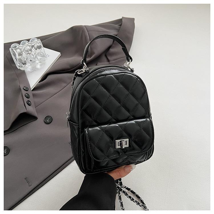 Women s bag niche diamond backpack bag women s 2025 new fashionable versatile girl Xiaoxiangfeng mini backpack чорний
Women s bag niche diamond backpack bag women s 2025 new fashionable versatile girl Xiaoxiangfeng mini backpack чорний