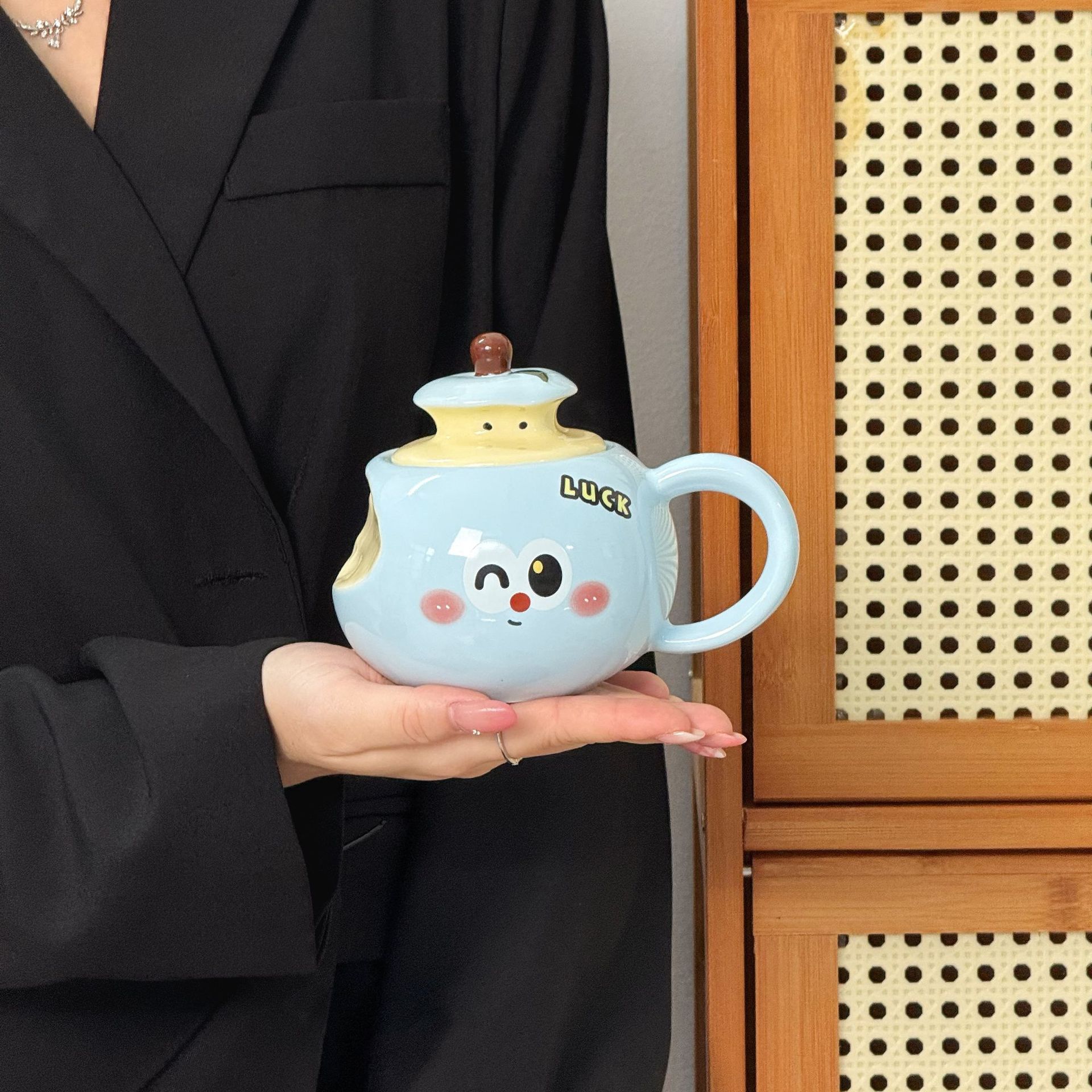 Christmas Apple Cute Couple Mug with Lid Office Coffee Ceramic Cup Gift for Women 301-400ml
Christmas Apple Cute Couple Mug with Lid Office Coffee Ceramic Cup Gift for Women 301-400ml