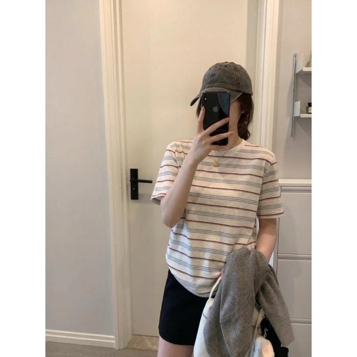 Striped short-sleeved t-shirt women s design sense niche Korean lazy style half-sleeved top T-shirt S
Striped short-sleeved t-shirt women s design sense niche Korean lazy style half-sleeved top T-shirt S