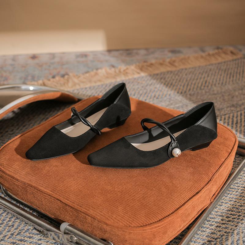 New women s small square head thick heel flat bottom one-word pearl belt niche design temperament women s single shoes 40
New women s small square head thick heel flat bottom one-word pearl belt niche design temperament women s single shoes 40