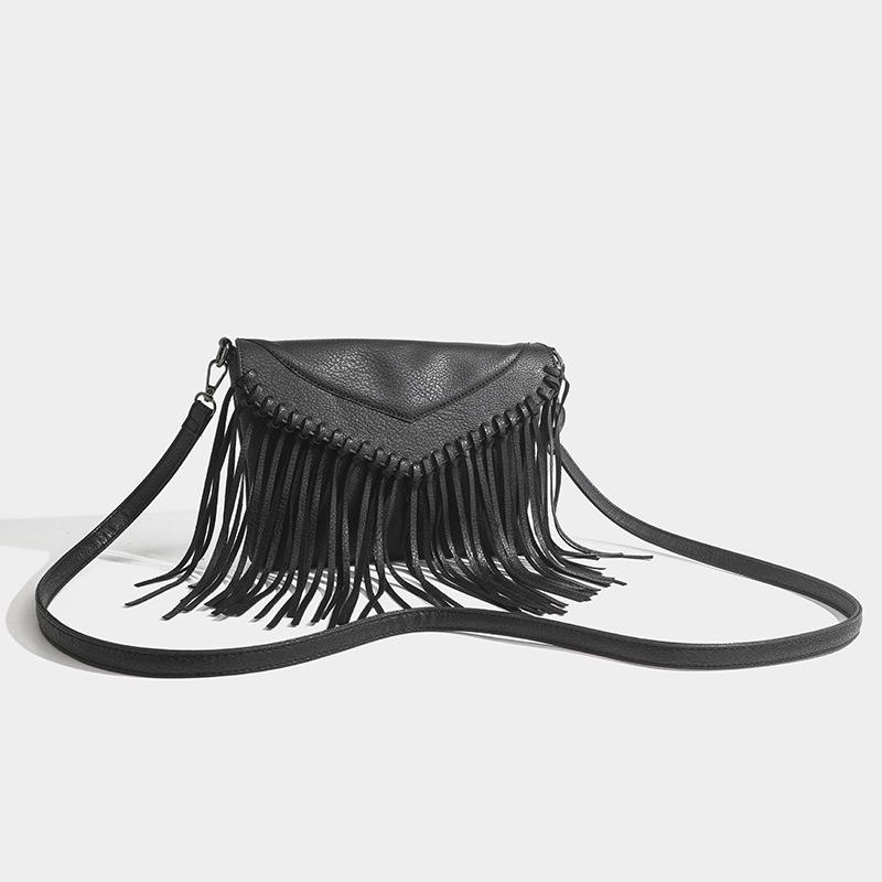 2026 Korean Style Tassel Shoulder Bag: Large Capacity Retro Frosted Crossbody for Women чёрный
2026 Korean Style Tassel Shoulder Bag: Large Capacity Retro Frosted Crossbody for Women чёрный