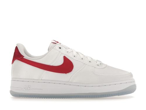Nike Air Force 1 Low 07 Satin - White Gym Red W - DX6541-100 EU 36.5
Nike Air Force 1 Low 07 Satin - White Gym Red W - DX6541-100 EU 36.5