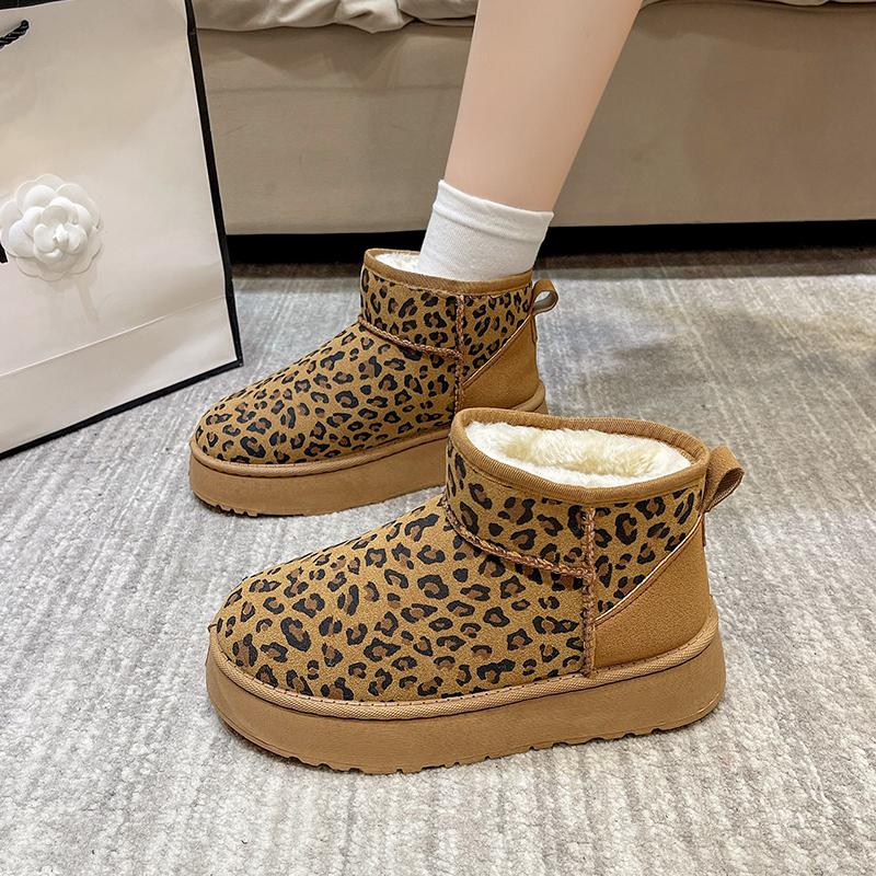 2024 Women s Velvet Thick Bottom Soft Bottom Leopard Pattern Winter Velvet Thick Leopard Pattern Flat Bottom Snow Boots 36 зелёный
2024 Women s Velvet Thick Bottom Soft Bottom Leopard Pattern Winter Velvet Thick Leopard Pattern Flat Bottom Snow Boots 36 зелёный