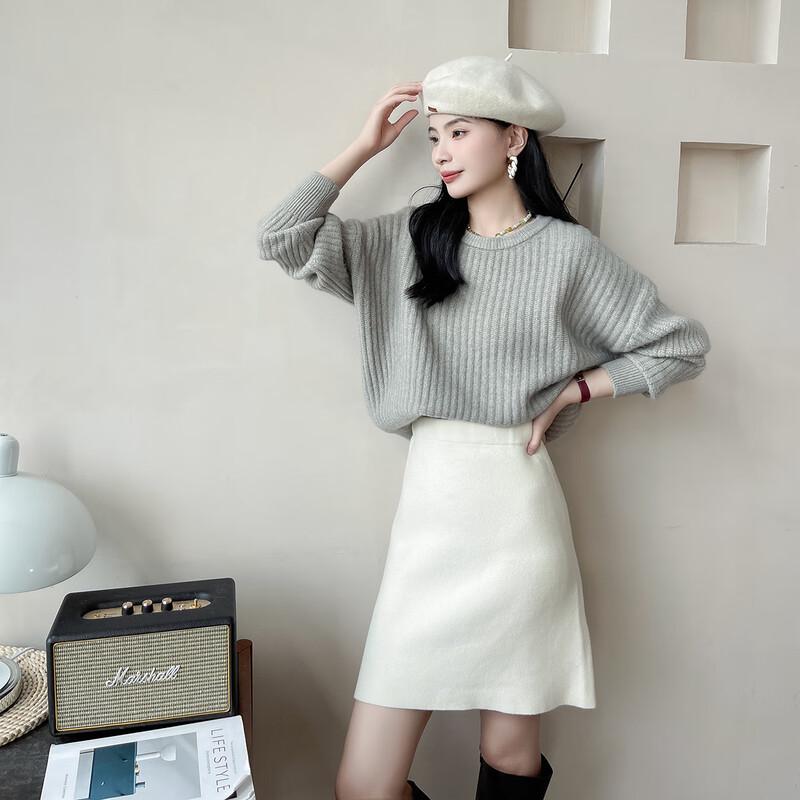 IMAGINEX Women s Solid Mid-Length Skirt One Size
IMAGINEX Women s Solid Mid-Length Skirt One Size