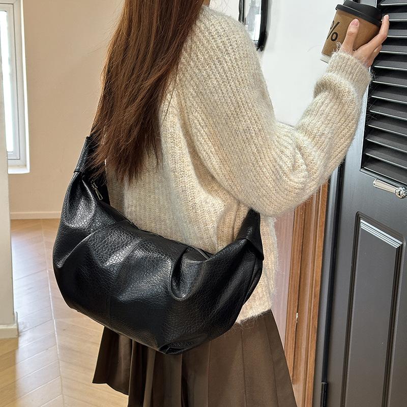 High-end soft leather niche dumpling bag for women2026New Fashiable Korean Casual Large Capacity Crossbody Shoulder Bag чёрный
High-end soft leather niche dumpling bag for women2026New Fashiable Korean Casual Large Capacity Crossbody Shoulder Bag чёрный