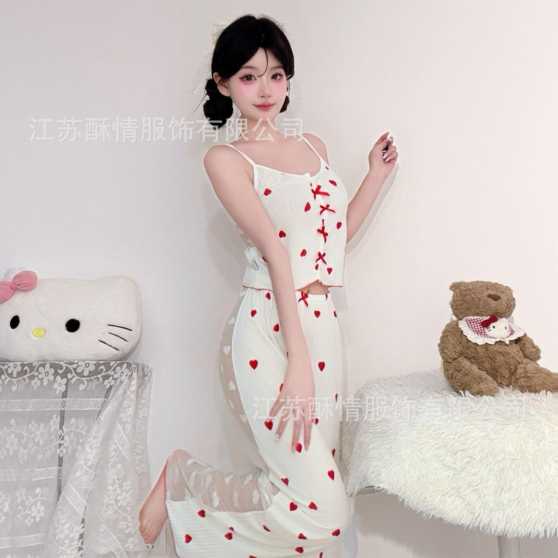 New Love Printed Mesh Perspective Home Clothing Sweet and Cute Suspender Pants Set one size fits all 40-70kg
New Love Printed Mesh Perspective Home Clothing Sweet and Cute Suspender Pants Set one size fits all 40-70kg