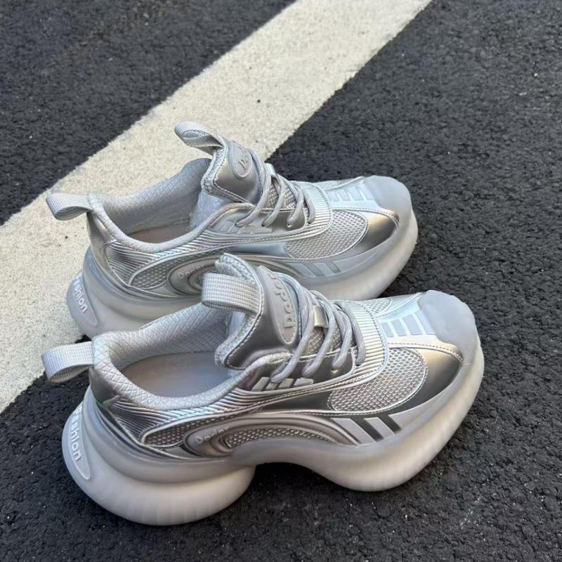 Кроссовки для стримеров пара новые универсальные повседневные женские кроссовки на толстой подошве с увеличением роста 40 серебряный
Кроссовки для стримеров пара новые универсальные повседневные женские кроссовки на толстой подошве с увеличением роста 40 серебряный