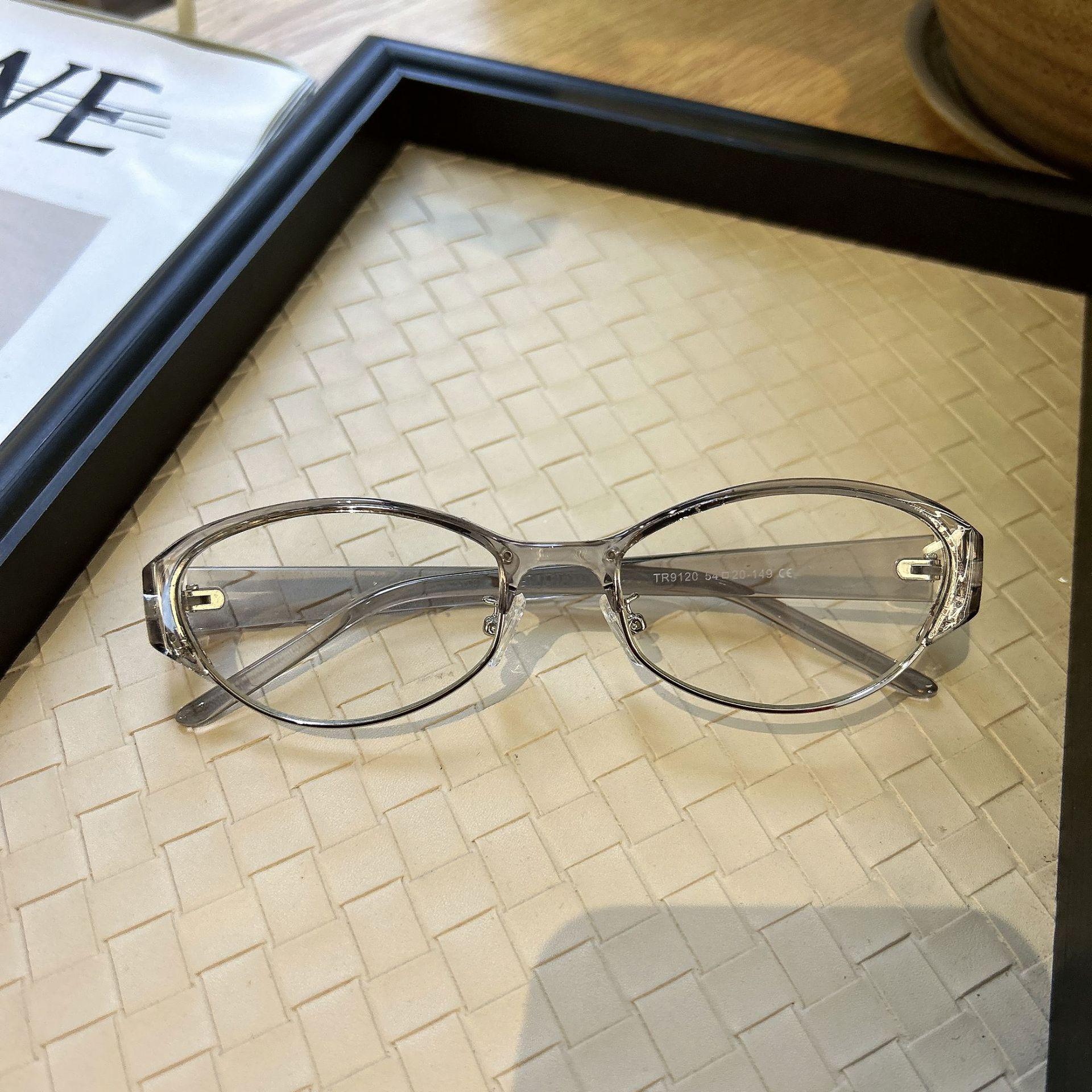 Korean Style TR90 Oval Small Frame Anti-Blue Light Women s Glasses, Compatible with Myopia Lenses
Korean Style TR90 Oval Small Frame Anti-Blue Light Women s Glasses, Compatible with Myopia Lenses