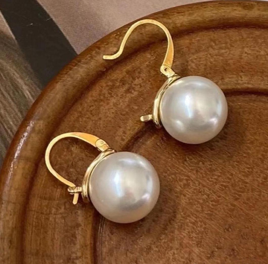 S925 Sterling Silver Retro Hong Kong Style Pearl Drop Earrings - Elegant, Simple Fashion Jewelry for Women Sterling Silver 925
S925 Sterling Silver Retro Hong Kong Style Pearl Drop Earrings - Elegant, Simple Fashion Jewelry for Women Sterling Silver 925