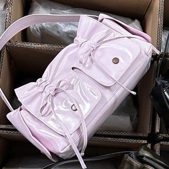 The same wasteland style dark versatile pleated drawstring handbag handbag bow bag personality розовый
The same wasteland style dark versatile pleated drawstring handbag handbag bow bag personality розовый