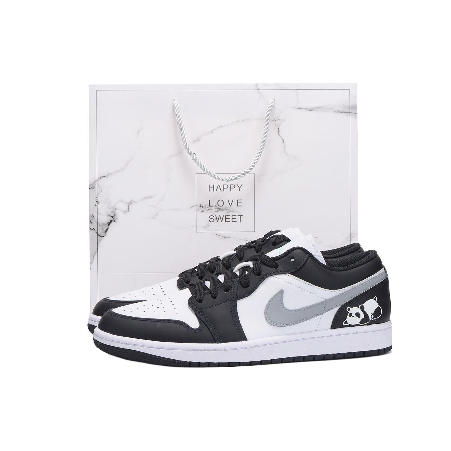 Jordan Air Jordan 1 Slip Resistant Abrasion Resistant Low top Vintage Basketball Shoes Men s Black Gray 553558-131(Team59-SBOX) 42
Jordan Air Jordan 1 Slip Resistant Abrasion Resistant Low top Vintage Basketball Shoes Men s Black Gray 553558-131(Team59-SBOX) 42