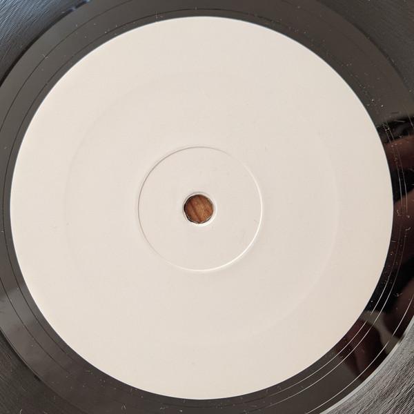12inch Record GREENLAW FEAT DJ SS - Warrior Remixes FORM12127 Formation Recor 2008 UK Dance & Electronica Used
12inch Record GREENLAW FEAT DJ SS - Warrior Remixes FORM12127 Formation Recor 2008 UK Dance & Electronica Used
