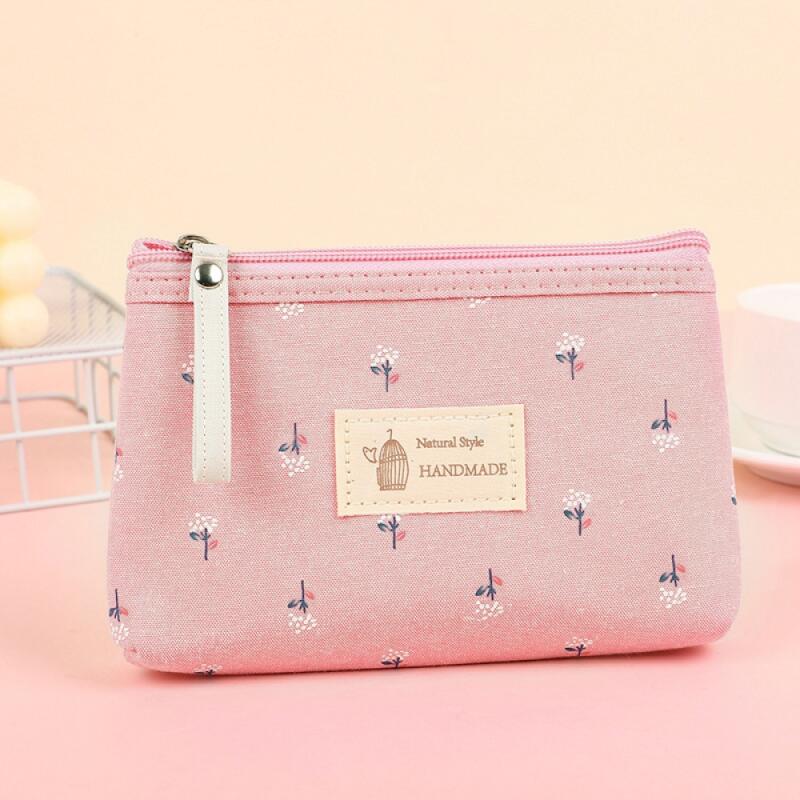 Floral Canvas Pouch (Pink)
Floral Canvas Pouch (Pink)
