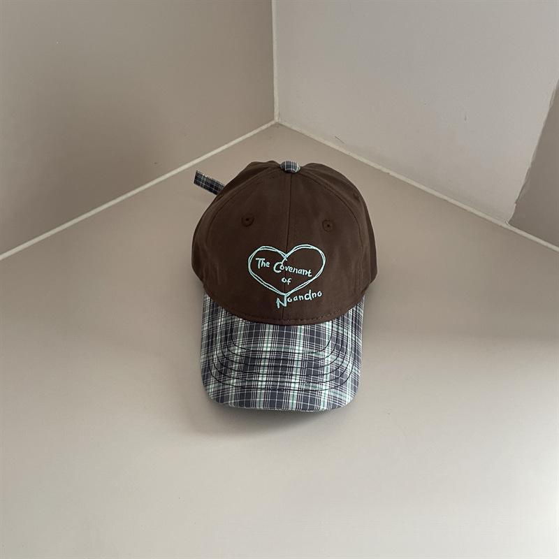 Children Baseball Hat 52-54cm 4-8 Years Soft Brim Classic Boys Caps New Heart Shape Kids Cap Embroidery Summer Girls Sun Hats 52-54cm&4-8 Years
Children Baseball Hat 52-54cm 4-8 Years Soft Brim Classic Boys Caps New Heart Shape Kids Cap Embroidery Summer Girls Sun Hats 52-54cm&4-8 Years