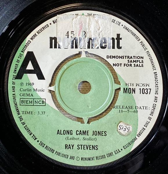 7inch Record RAY STEVENS Along Came Jones Yakety Yak MON1037PROMO Monument 1969 UK Pop Used
7inch Record RAY STEVENS Along Came Jones Yakety Yak MON1037PROMO Monument 1969 UK Pop Used