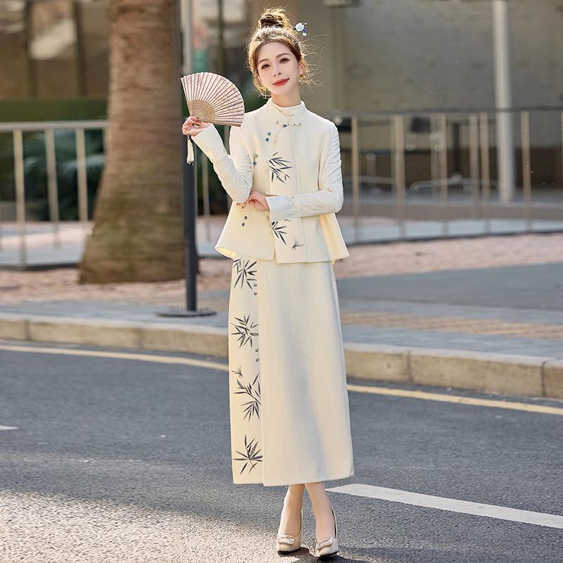 Spring 2025 New Chinese Style Stand Collar Vest & Half Skirt Two-Piece Set Dress (ZM25201) L (110-120 jin)
Spring 2025 New Chinese Style Stand Collar Vest & Half Skirt Two-Piece Set Dress (ZM25201) L (110-120 jin)