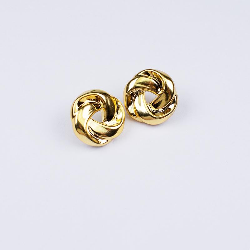 Geometry Twists UV Golden Stud Earrings for Women Simple Versatile Personality Exaggerated Smooth Creative Zircon Girl Gift
Geometry Twists UV Golden Stud Earrings for Women Simple Versatile Personality Exaggerated Smooth Creative Zircon Girl Gift