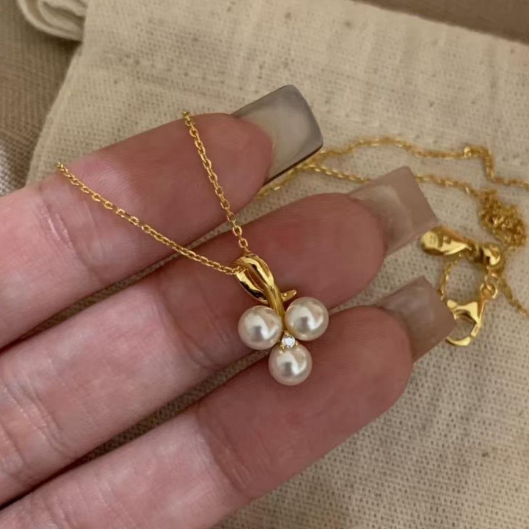 2026 French Pearl Grape String Pendant Necklace Exquisite and Simple Clover Premium Clavicle Chain Unique Neck Chain Female 45CM
2026 French Pearl Grape String Pendant Necklace Exquisite and Simple Clover Premium Clavicle Chain Unique Neck Chain Female 45CM