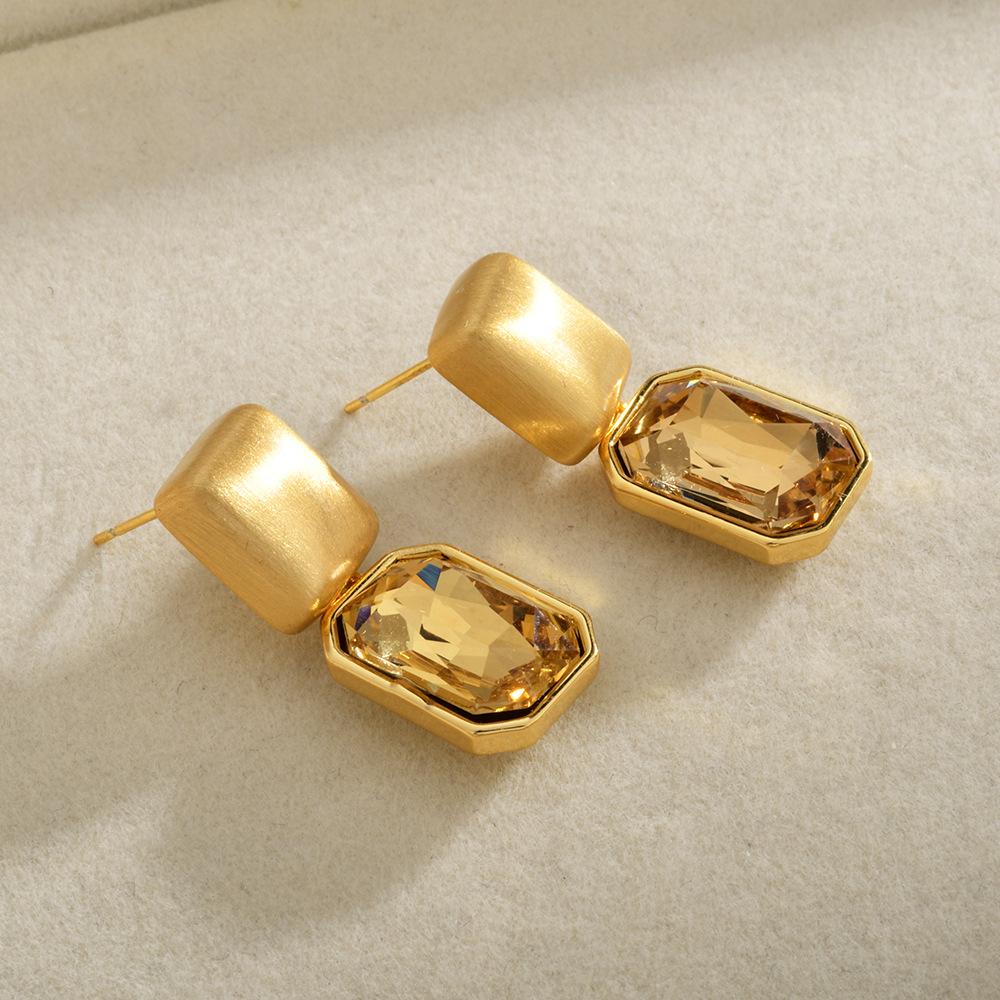 2026 Vintage Palace Style Brushed Gold Stud Earrings Champagne Glass Rectangle Drop Earrings for Women Light Luxury Jewelry
2026 Vintage Palace Style Brushed Gold Stud Earrings Champagne Glass Rectangle Drop Earrings for Women Light Luxury Jewelry