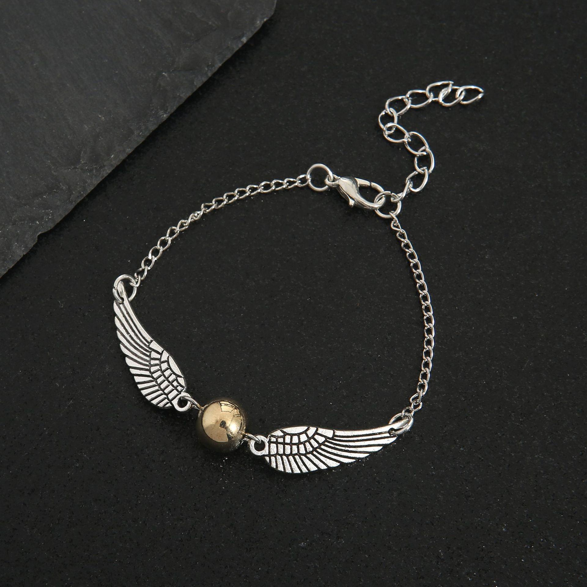 Personalized Thief Wings Bracelet Fashionable Trendy Jewelry Accessory For Men And Women Stylish Gift
Personalized Thief Wings Bracelet Fashionable Trendy Jewelry Accessory For Men And Women Stylish Gift