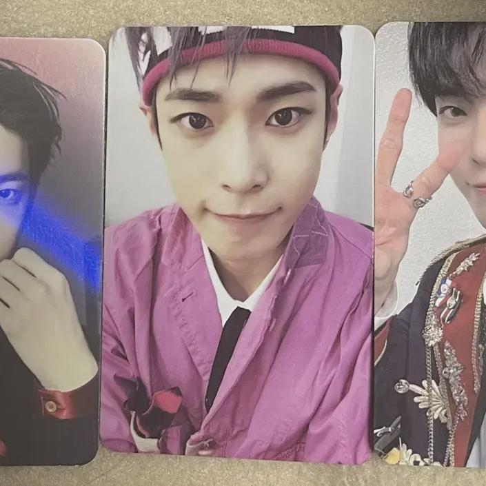 Do-young Poca Batch Cherry Bum Uniform Do-young
Do-young Poca Batch Cherry Bum Uniform Do-young