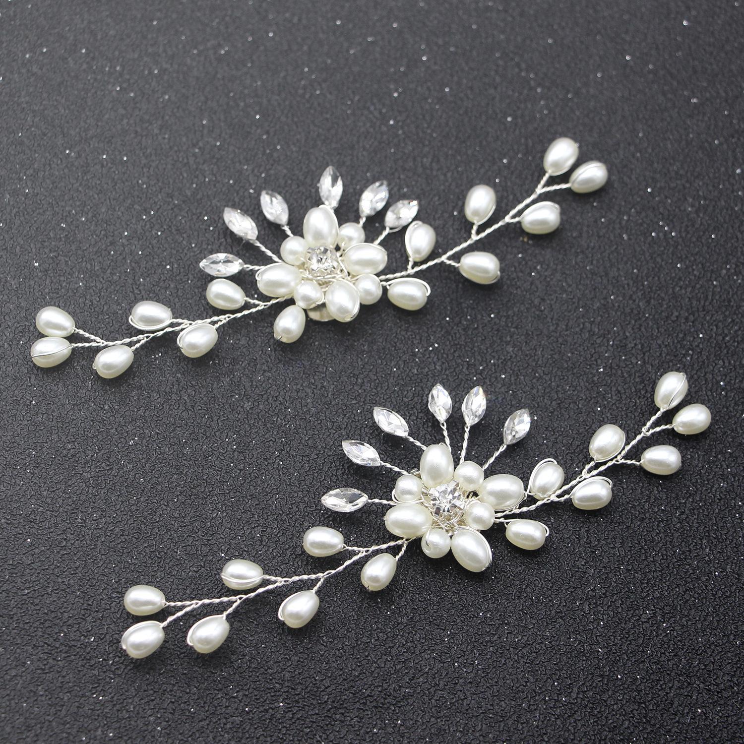 2pcs Pearl Rhinestone Shoe Clip for Brides Wedding Shoes Women s Shoe Accessories Party High Heels Flowers Shoe Buckles Fashion
2pcs Pearl Rhinestone Shoe Clip for Brides Wedding Shoes Women s Shoe Accessories Party High Heels Flowers Shoe Buckles Fashion