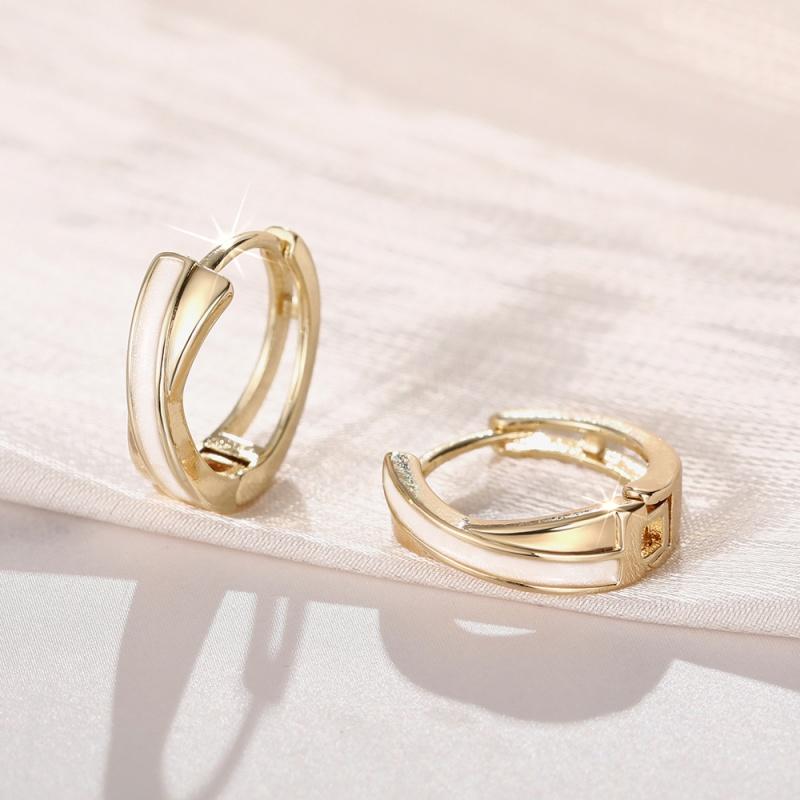 CAOSHI Luxury Gold Color Hoop Earrings for Women Temperament Engagement Accessories Aesthetic Daily Wearable Statement Zircon
CAOSHI Luxury Gold Color Hoop Earrings for Women Temperament Engagement Accessories Aesthetic Daily Wearable Statement Zircon