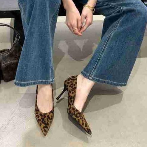 French Pointed Head Shallow Mouth Single Shoes Women S Thin Heels Spring Temperament Commuter Professional High Heels 39
French Pointed Head Shallow Mouth Single Shoes Women S Thin Heels Spring Temperament Commuter Professional High Heels 39