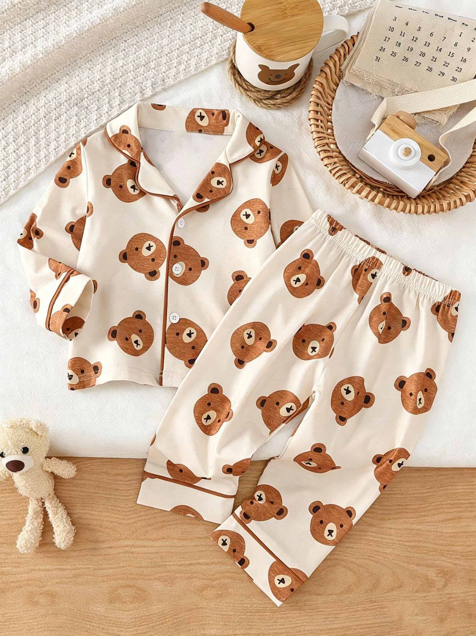 Baby Boys Bear Print Pajamas Set, Long Sleeve Button-Down Top & Pants, Toddler Sleepwear for 6M-3T 2-3Y різнокольоровий
Baby Boys Bear Print Pajamas Set, Long Sleeve Button-Down Top & Pants, Toddler Sleepwear for 6M-3T 2-3Y різнокольоровий