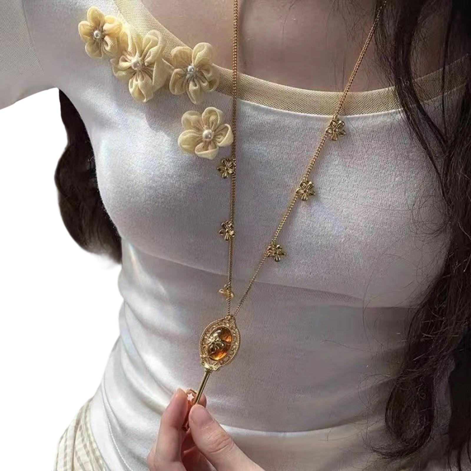 Versatile Gold or Silver Tone Key Pendantr Necklace Fashionable Jewelry Adjustable Neck Chain for Everyday Wear
Versatile Gold or Silver Tone Key Pendantr Necklace Fashionable Jewelry Adjustable Neck Chain for Everyday Wear