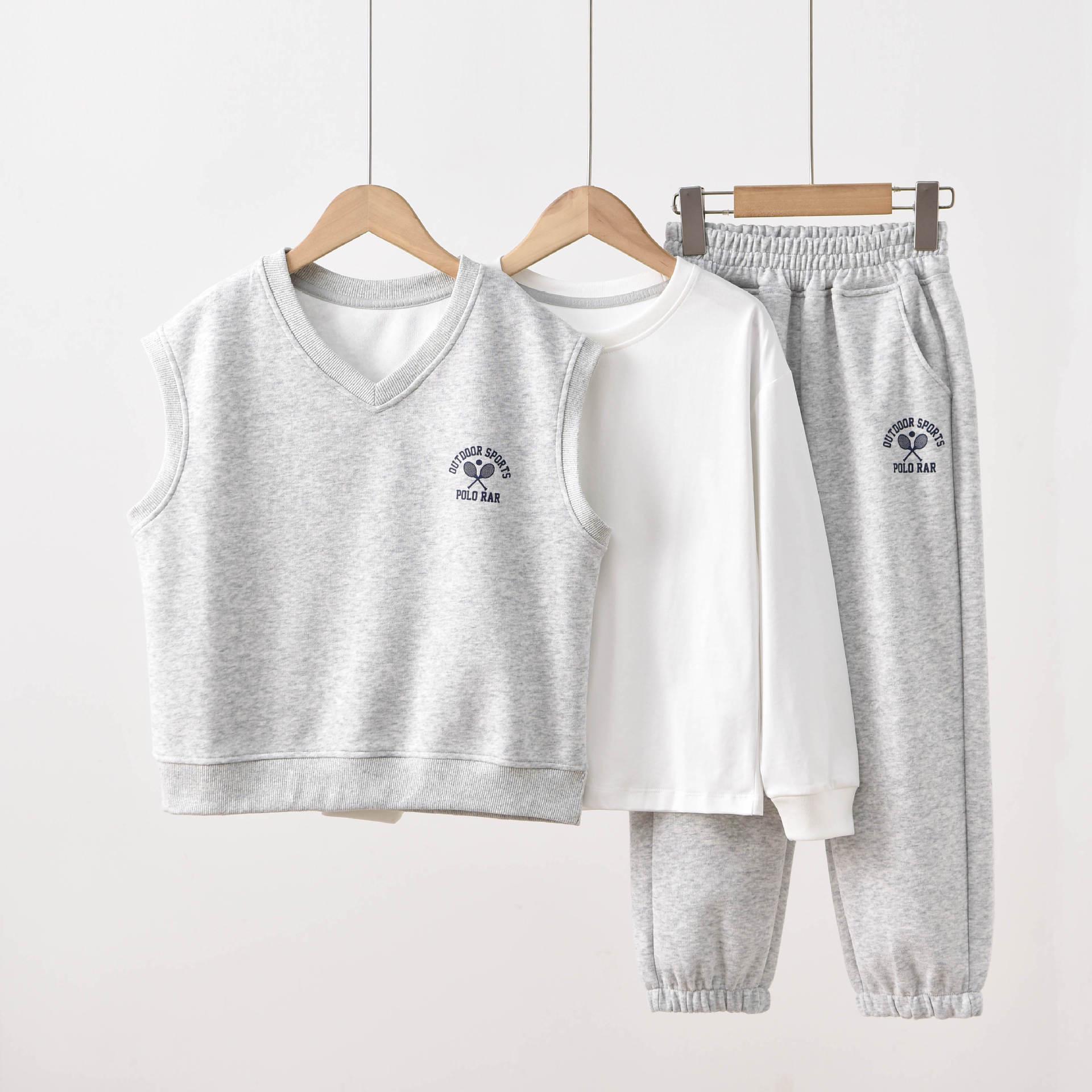 2025 Autumn New Children s Three-Piece Set: Vest, Base Shirt & Sports Pants 140
2025 Autumn New Children s Three-Piece Set: Vest, Base Shirt & Sports Pants 140